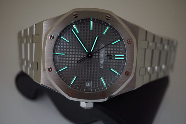 Audemars PIGUET ROYAL OAK 15500ST SS GREY DIAL NEW MODEL 41MM 2019 WARRANTY FULL SET