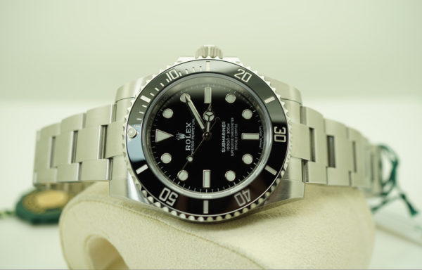 BRAND NEW Rolex 114060 SUBMARINER CERAMIC NO DATE RANDOM SERIAL 2019 FULL SET