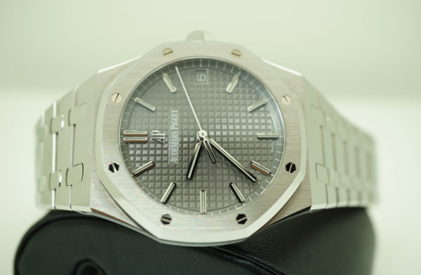 Audemars PIGUET ROYAL OAK 15500ST SS GREY DIAL NEW MODEL 41MM 2019 WARRANTY FULL SET