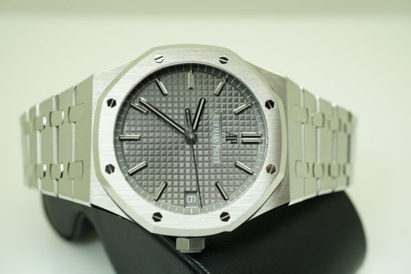 Audemars PIGUET ROYAL OAK 15500ST SS GREY DIAL NEW MODEL 41MM 2019 WARRANTY FULL SET