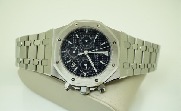 Audemars PIGUET ROYAL OAK CHRONOGRAPH 26300ST DARK BLUE DIAL SERVICED FULL SET