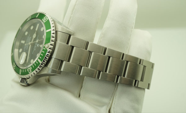 Rolex 16610LV SUBMARINER KERMIT GREEN BEZEL 50th ANNIVERSARY D SERIAL FULL SET