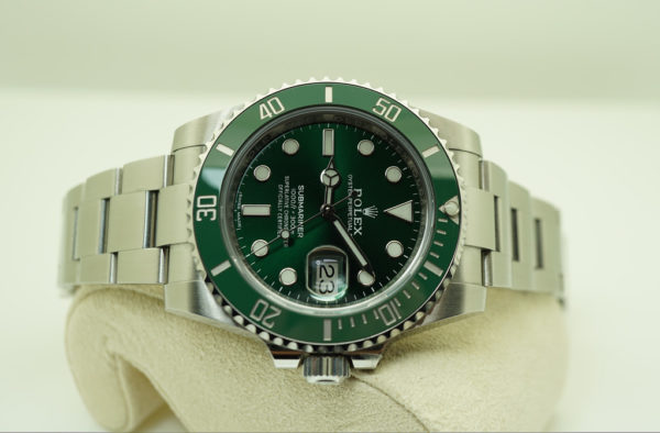 Rolex 116610LV SUBMARINER HULK CERAMIC GREEN DIAL RANDOM 2019 WARRANTY FULL SET