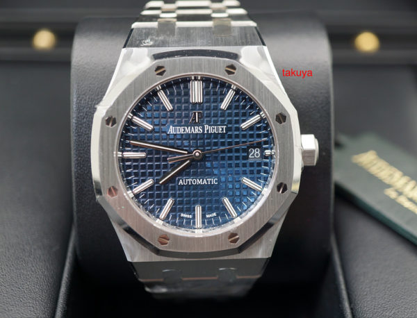 BRAND NEW Audemars PIGUET ROYAL OAK 15450 BLUE DIAL 37MM RANDOM SERIES 2019 FULL SET