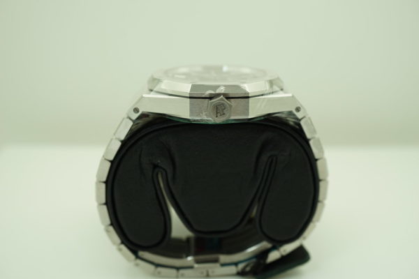 BRAND NEW Audemars PIGUET ROYAL OAK 15450 BLUE DIAL 37MM RANDOM SERIES 2019 FULL SET