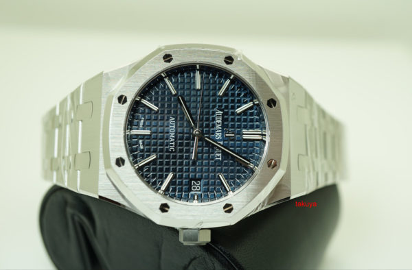 BRAND NEW Audemars PIGUET ROYAL OAK 15450 BLUE DIAL 37MM RANDOM SERIES 2019 FULL SET