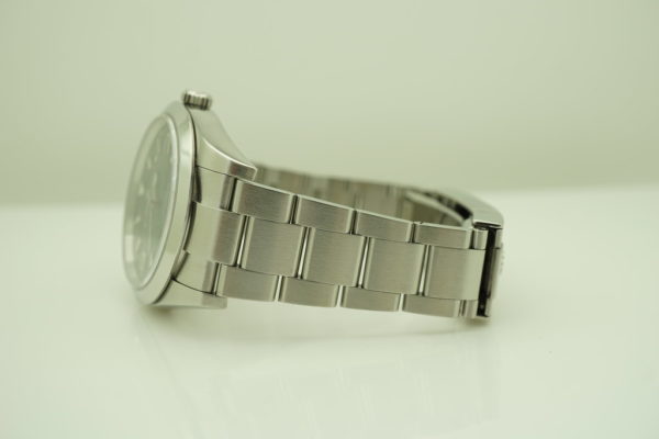 Rolex 214270 EXPLORER I 39MM SS RANDOM SERIAL MK1 DIAL BOXES PAPERS