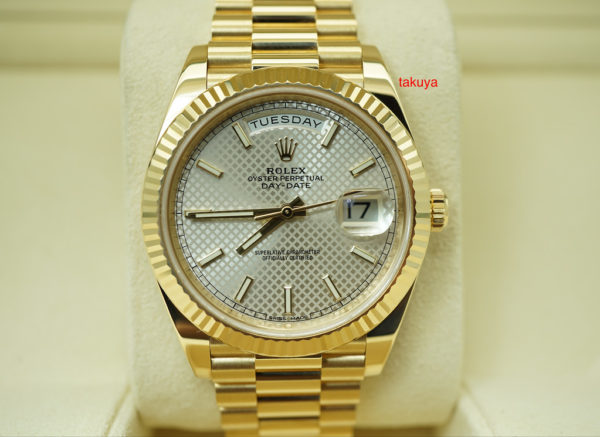 Rolex 228238 DAY DATE 40MM 18K YELLOW GOLD SILVER MOTIF DIAL WARRANTY FULL SET