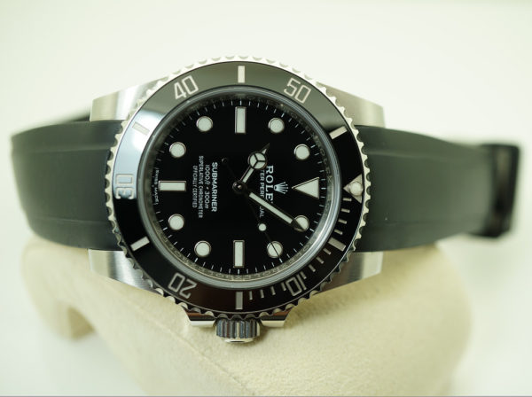 Rolex 114060 SUBMARINER CERAMIC NO DATE RANDOM SERIAL 2019 WARRANTY FULL SET