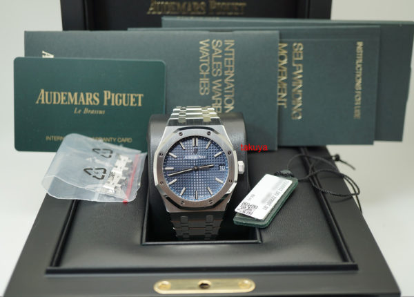 MINT Audemars PIGUET ROYAL OAK 15500ST BLUE DIAL 41MM 2019 WARRANTY FULL SET