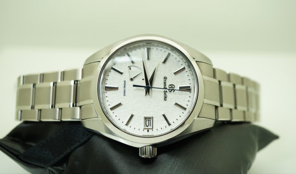 BRAND NEW Grand Seiko SPRING DRIVE SNOWFLAKE DIAL TITANIUM SBGA211 2020 COMPLETE SET