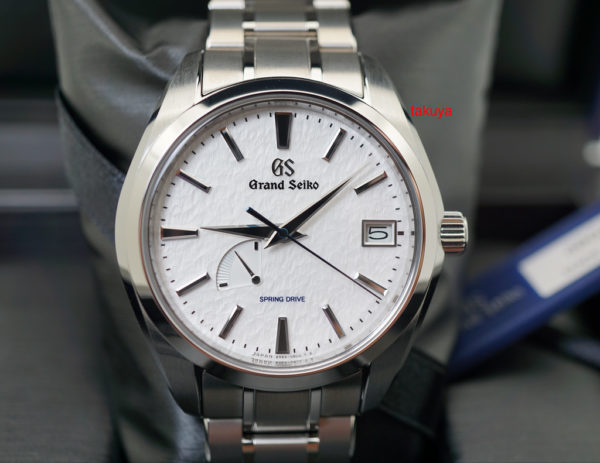 BRAND NEW Grand Seiko SPRING DRIVE SNOWFLAKE DIAL TITANIUM SBGA211 2020 COMPLETE SET