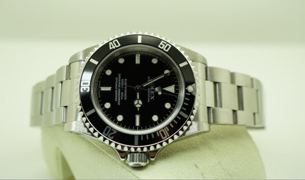 Rolex 14060M SUBMARINER NO DATE COSC DIAL V SERIAL 4 LINER COMPLETE SET