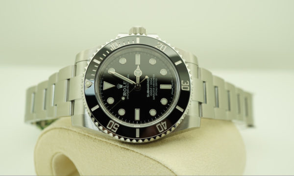 BRAND NEW Rolex 114060 SUBMARINER CERAMIC NO DATE RANDOM SERIAL 2020 FULL SET