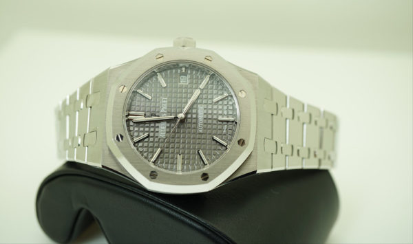 Audemars PIGUET ROYAL OAK 15450ST GREY DIAL 37MM 2019 WARRANTY FULL SET