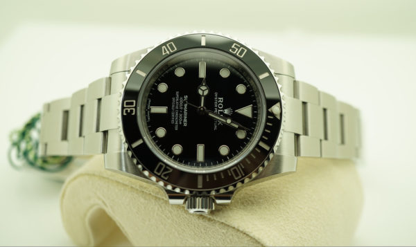 BRAND NEW Rolex 114060 SUBMARINER CERAMIC NO DATE RANDOM SERIAL 2020 FULL SET