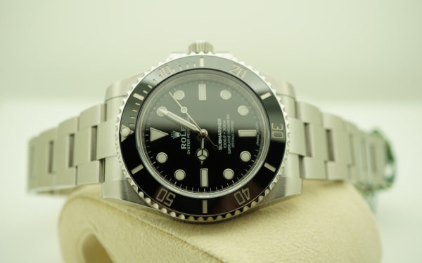 BRAND NEW Rolex 114060 SUBMARINER CERAMIC NO DATE RANDOM SERIAL 2020 FULL SET