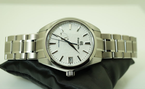 BRAND NEW Grand Seiko SPRING DRIVE SNOWFLAKE DIAL TITANIUM SBGA211 2020 COMPLETE SET