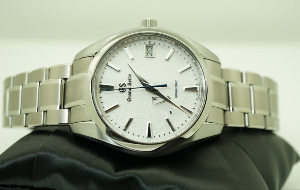 BRAND NEW Grand Seiko SPRING DRIVE SNOWFLAKE DIAL TITANIUM SBGA211 2020 COMPLETE SET