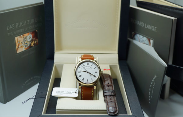 A. Lange & Sohne RICHARD LANGE 18K YELLOW GOLD 232.021 FULL SET - Image 2