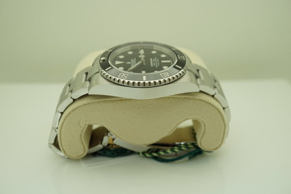 BRAND NEW Rolex 114060 SUBMARINER CERAMIC NO DATE RANDOM SERIAL 2020 FULL SET - Image 4