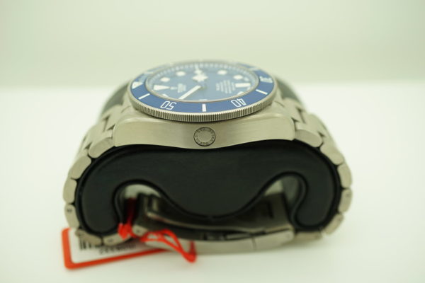 Tudor 25600TB PELAGOS BLUE TITANIUM IN-HOUSE MOVEMENT COMPLETE SET - Image 3