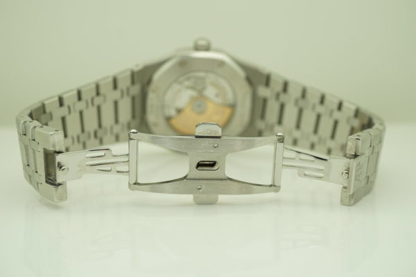 Audemars PIGUET ROYAL OAK 15300ST BLACK DIAL G SERIAL 39MM FULL SET - Image 8