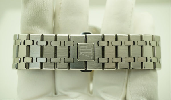 Audemars PIGUET ROYAL OAK 15300ST BLACK DIAL G SERIAL 39MM FULL SET - Image 7