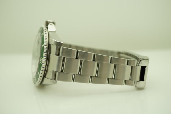 Rolex 16610LV SUBMARINER KERMIT GREEN BEZEL 50TH ANNIVERSARY D SERIAL FULL SET - Image 5