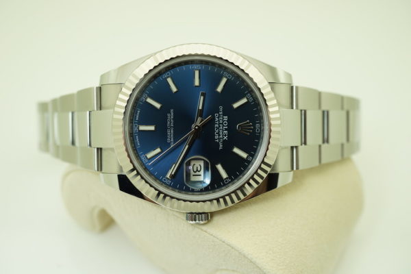 Rolex 126334 DATEJUST 41 FLUTED BEZEL BLUE STICK DIAL OYSTER 2019 FULL SET - Image 9