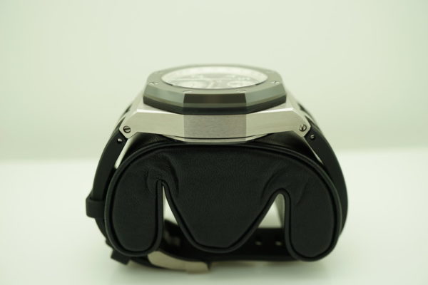 Audemars PIGUET ROYAL OAK OFFSHORE GHOST TITANIUM GREY CERAMIC 26470 EXTRA STRAP - Image 4