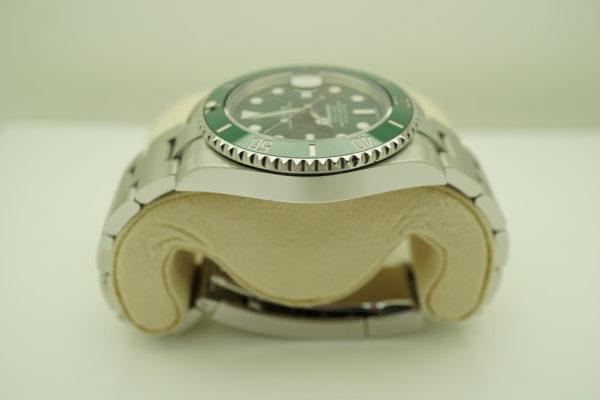 Rolex 116610LV SUBMARINER CERAMIC GREEN HULK RANDOM 2019 WARRANTY COMPLETE SET - Image 4