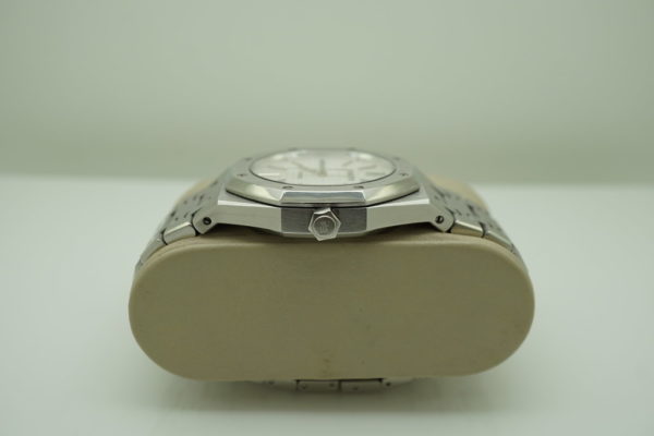 Audemars PIGUET ROYAL OAK 15300ST WHITE DIAL G SERIAL 39MM FULL SET - Image 3