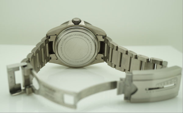 Tudor 25600TB PELAGOS BLUE TITANIUM IN-HOUSE MOVEMENT 2019 WARRANTY FULL SET - Image 7