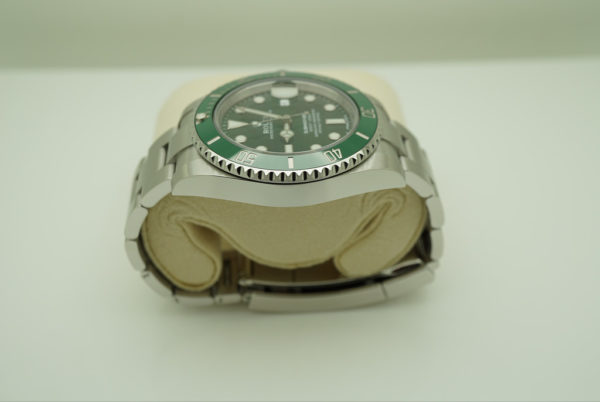 Rolex 116610LV SUBMARINER CERAMIC GREEN HULK RANDOM 2018 WARRANTY COMPLETE SET - Image 4