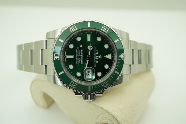 Rolex 116610LV SUBMARINER CERAMIC GREEN HULK RANDOM 2018 WARRANTY COMPLETE SET - Image 9