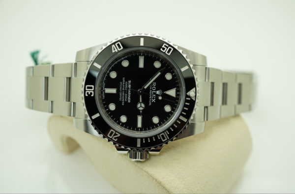 BRAND NEW Rolex 114060 SUBMARINER CERAMIC NO DATE RANDOM SERIAL 2020 COMPLETE SET - Image 9