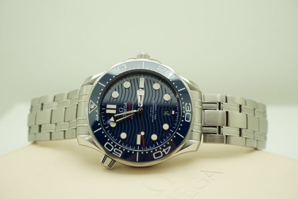 Omega SEAMASTER DIVER 300M CO-AXIAL MASTER STEEL BLUE WAVE DIAL 42MM FULL SET - Image 10
