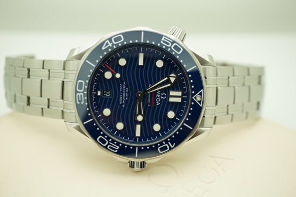 Omega SEAMASTER DIVER 300M CO-AXIAL MASTER STEEL BLUE WAVE DIAL 42MM FULL SET - Image 9