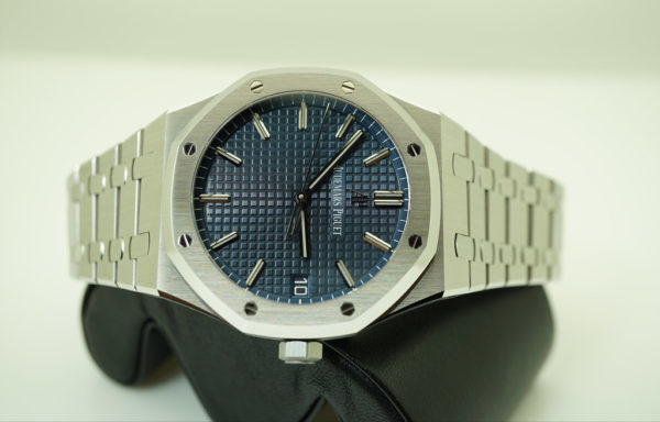 MINT Audemars PIGUET ROYAL OAK 15500 BOUTIQUE BLUE DIAL 41MM WARRANTY FULL SET - Image 10