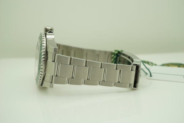 Rolex 116610LV SUBMARINER GREEN DIAL HULK 2020 COMPLETE SET - Image 5