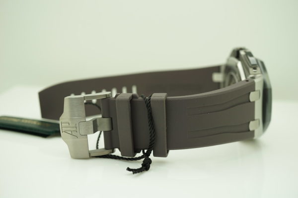 BRAND NEW Audemars PIGUET ROYAL OAK OFFSHORE 26400IO TITANIUM CERAMIC 44MM 2020 - Image 5