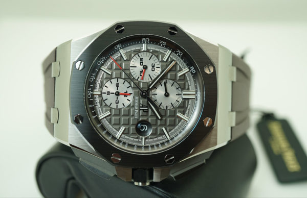 BRAND NEW Audemars PIGUET ROYAL OAK OFFSHORE 26400IO TITANIUM CERAMIC 44MM 2020 - Image 7