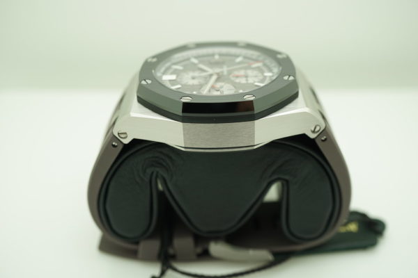 BRAND NEW Audemars PIGUET ROYAL OAK OFFSHORE 26400IO TITANIUM CERAMIC 44MM 2020 - Image 4