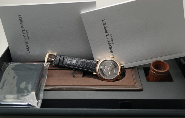 MINT Laurent Ferrier GALET MONTRE ECOLE ANNUAL CALENDAR ROSE GOLD 2020 FULL SET - Image 2