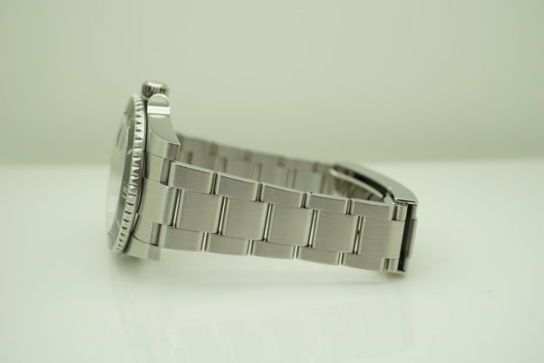 Rolex 116610LN SUBMARINER CERAMIC DATE 40MM V SERIAL COMPLETE SET - Image 5