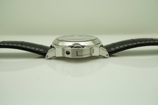Panerai PAM 000 LUMINOR BASE MODEL STAINLESS STEEL R SERIES 44MM BOX PAPERS - Image 3