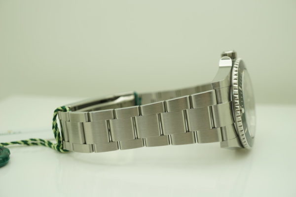 BRAND NEW Rolex 124060 SUBMARINER NO DATE 41MM 2020 RELEASE COMPLETE SET - Image 6