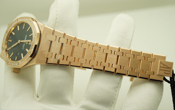 BRAND NEW Audemars PIGUET ROYAL OAK LADIES ROSE GOLD DIAMOND 67651OR 33MM FULL SET - Image 6
