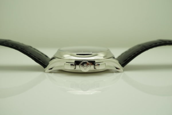 Patek PHILIPPE 5905P PLATINUM ANNUAL CALENDAR CHRONOGRAPH BLACK DIAL FULL SET - Image 3